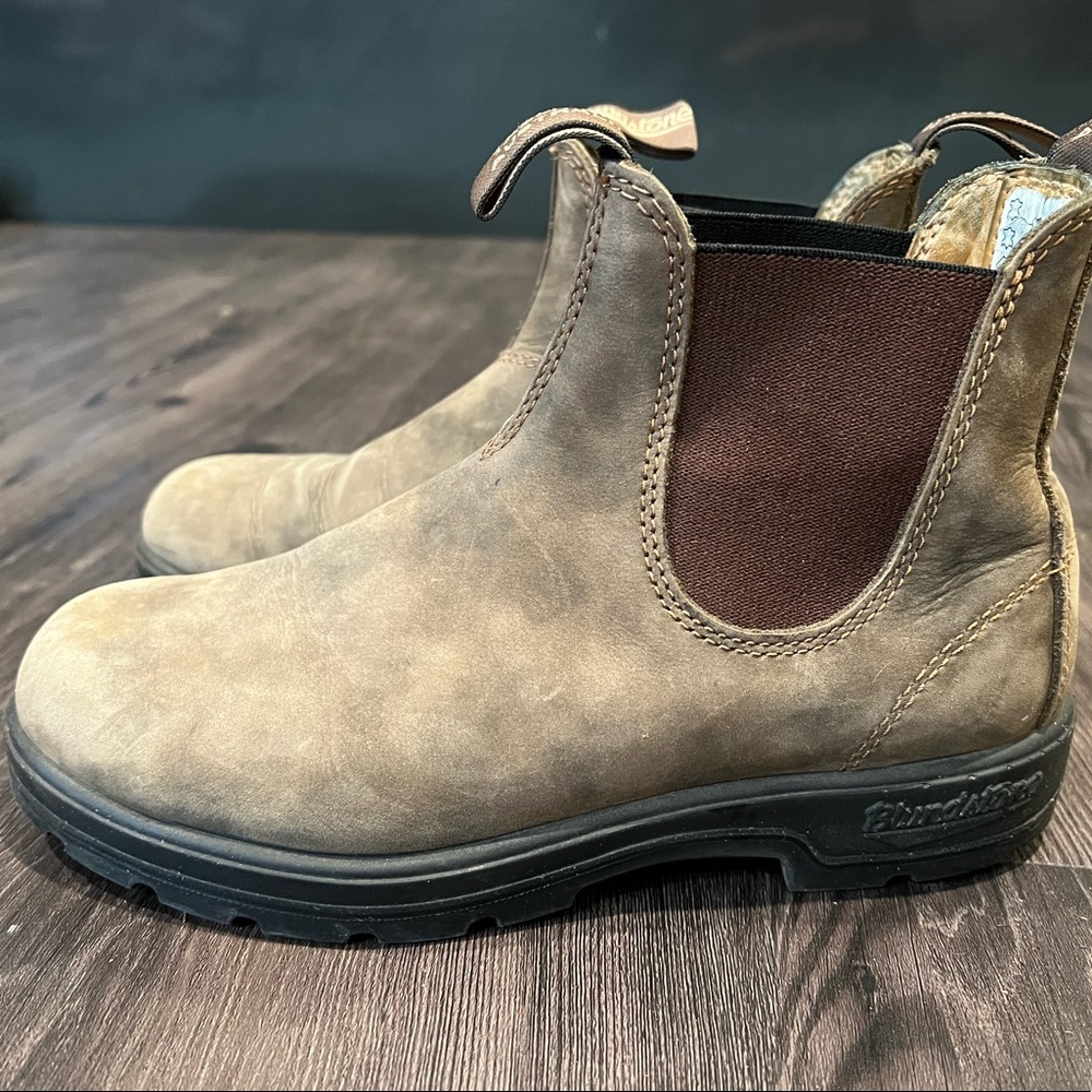 Blundstone rustic brown chelsea boots